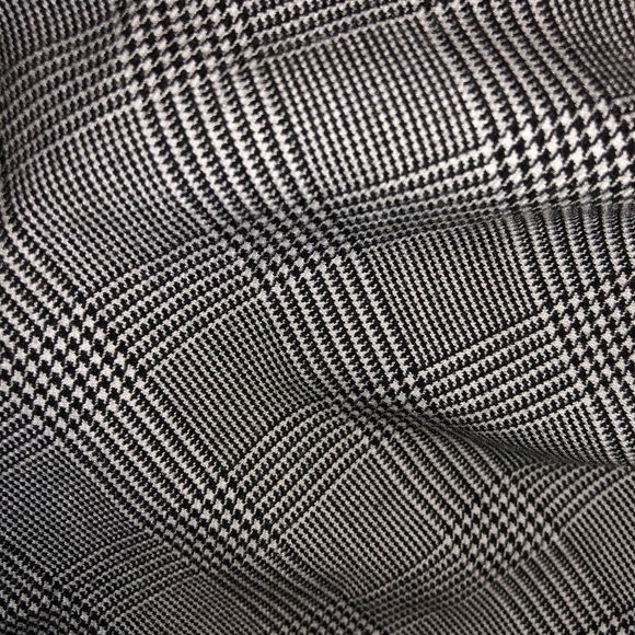 Forever 21 trendy plaid shorts - Picture 3 of 3